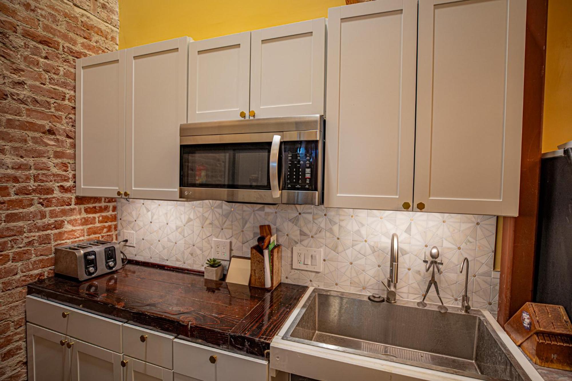 Social Stays - Santa Barbara'S First Hostel On State Street Extérieur photo