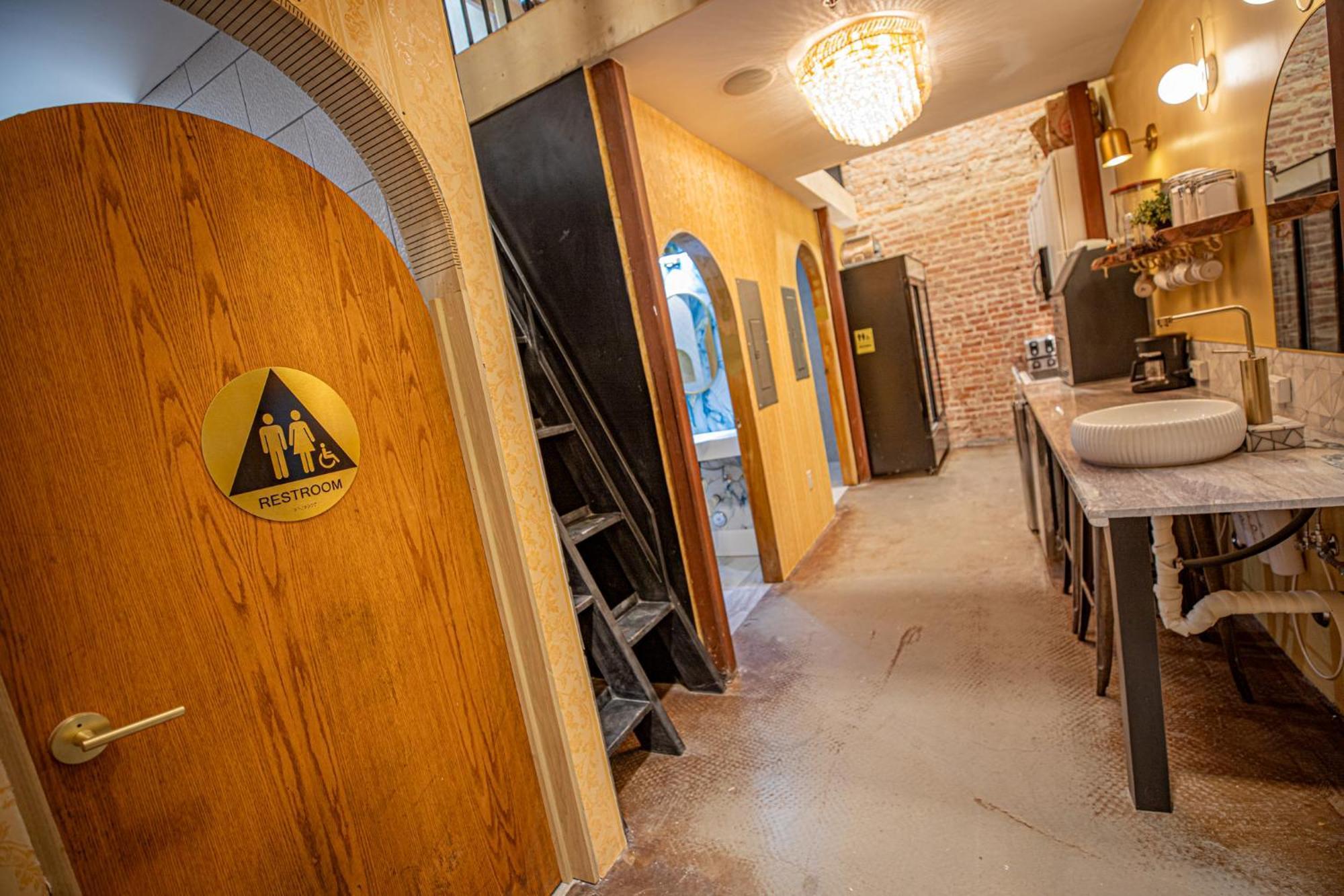 Social Stays - Santa Barbara'S First Hostel On State Street Extérieur photo