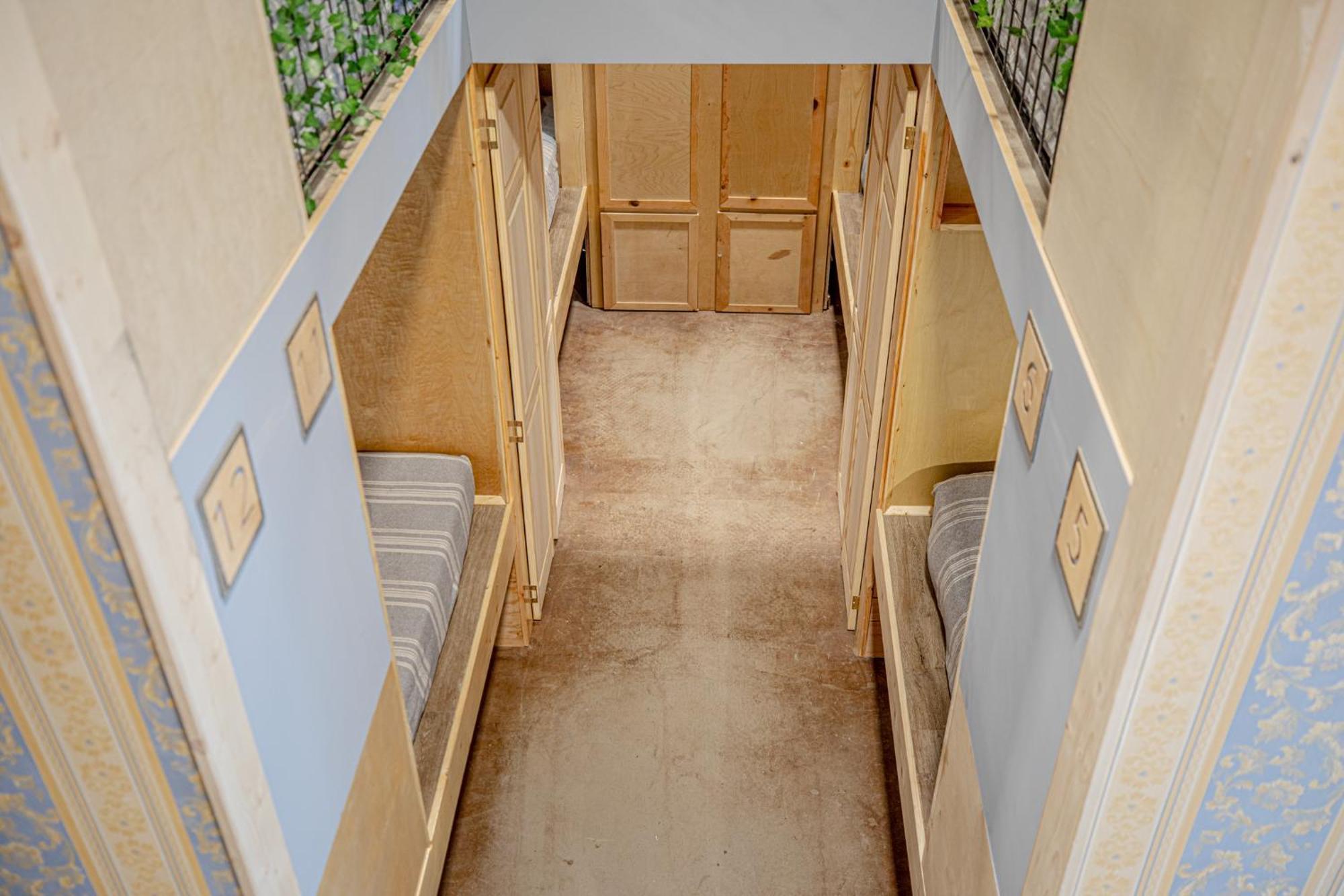 Social Stays - Santa Barbara'S First Hostel On State Street Extérieur photo