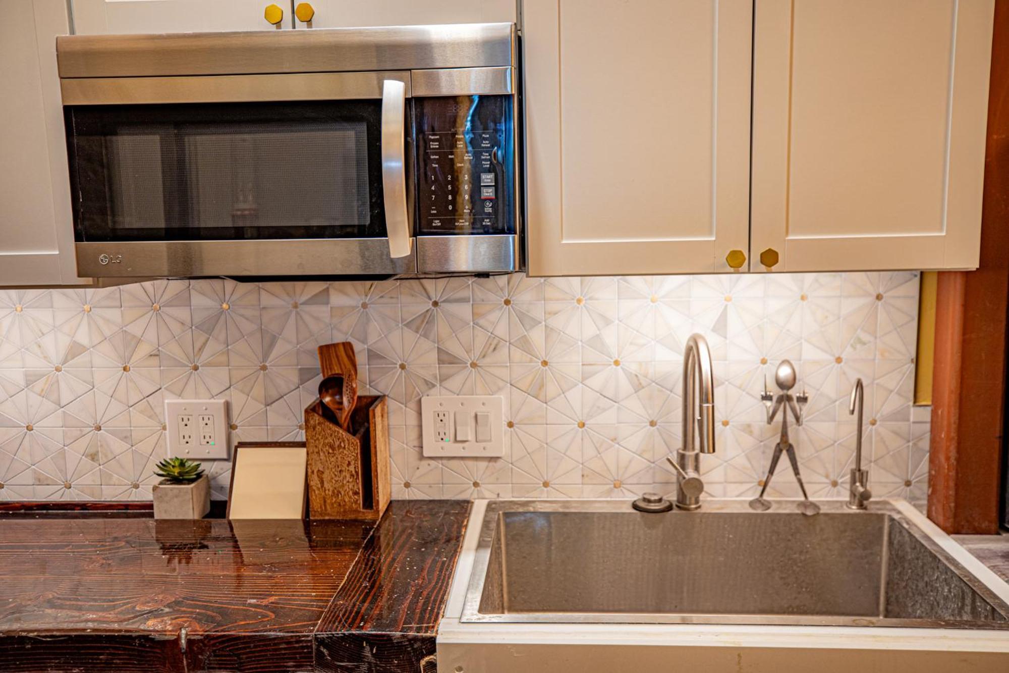 Social Stays - Santa Barbara'S First Hostel On State Street Extérieur photo